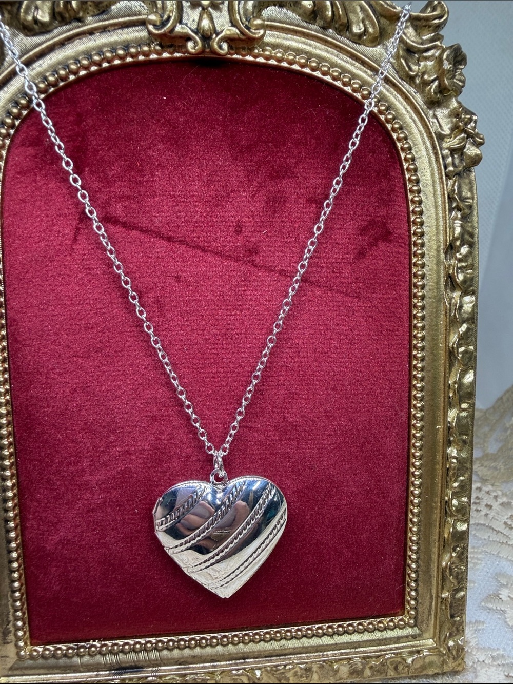 925 Sterling Silver – Heart Locket Necklace 22” Rope Detail Romantic Coquette